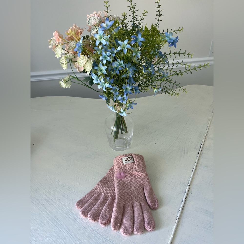 UGG Blush Knit Gloves